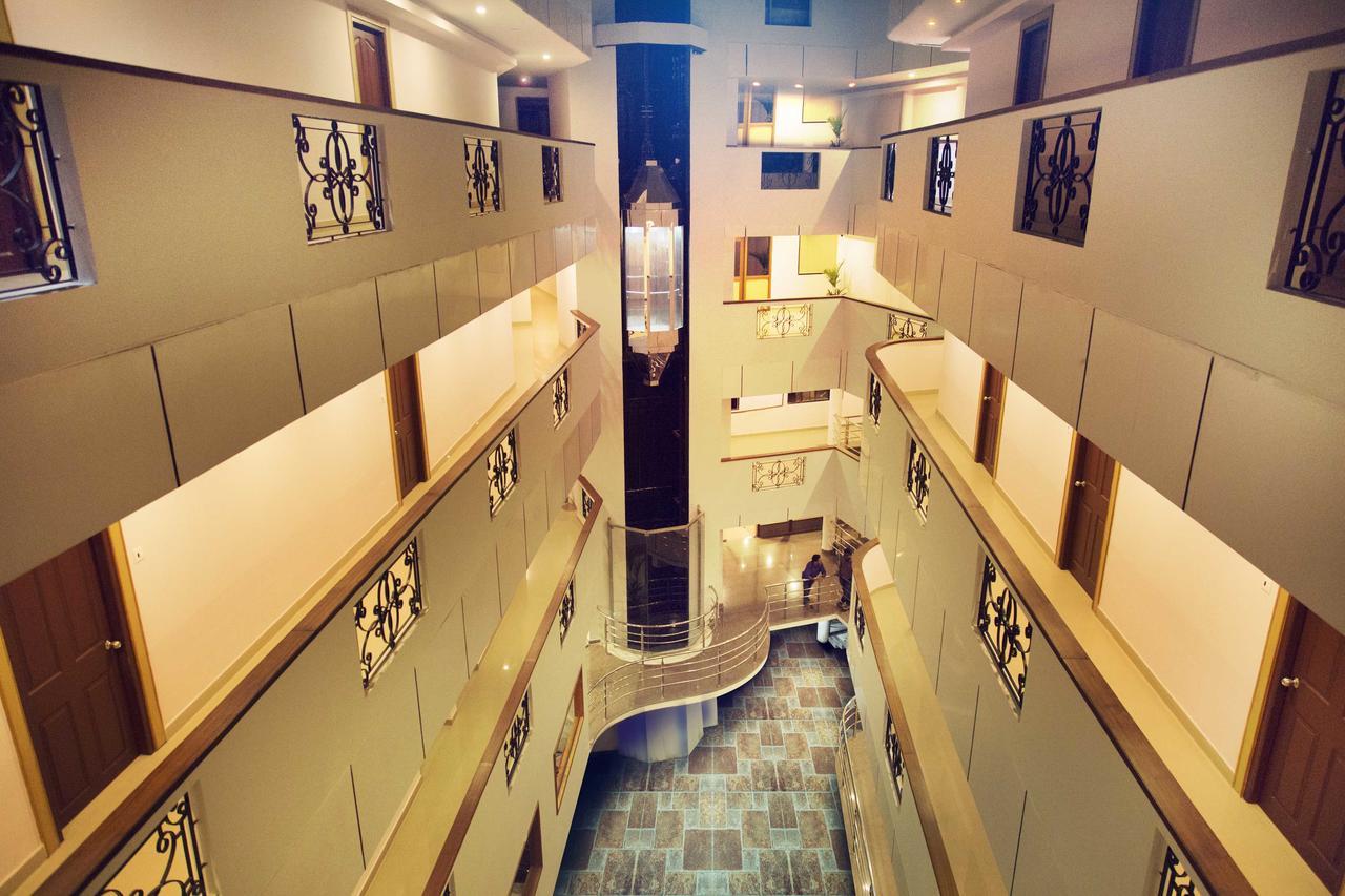 Hotel Rainbow Suites Kannur Exterior foto
